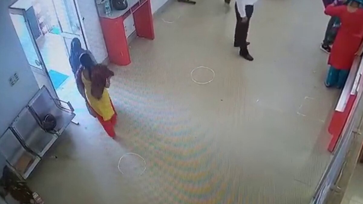 पुलिस सीसीटीवी फुटेज के आधार आरोपी महिलाओं की तलाश में जुटी.