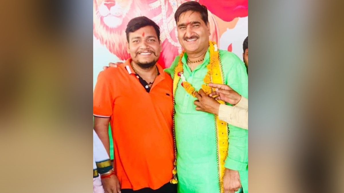 नेताओं के साथ तस्वीरें और फोटो दिखाकर दबंगई करता था हाथरस हत्याकांड का मास्टरमाइंड