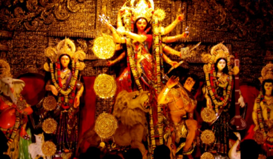 देवी-देवताओं की मूर्तियां