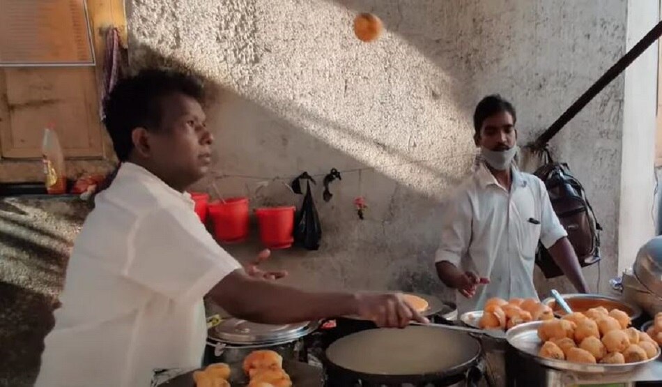 फ्लाइंग वड़ा पाव