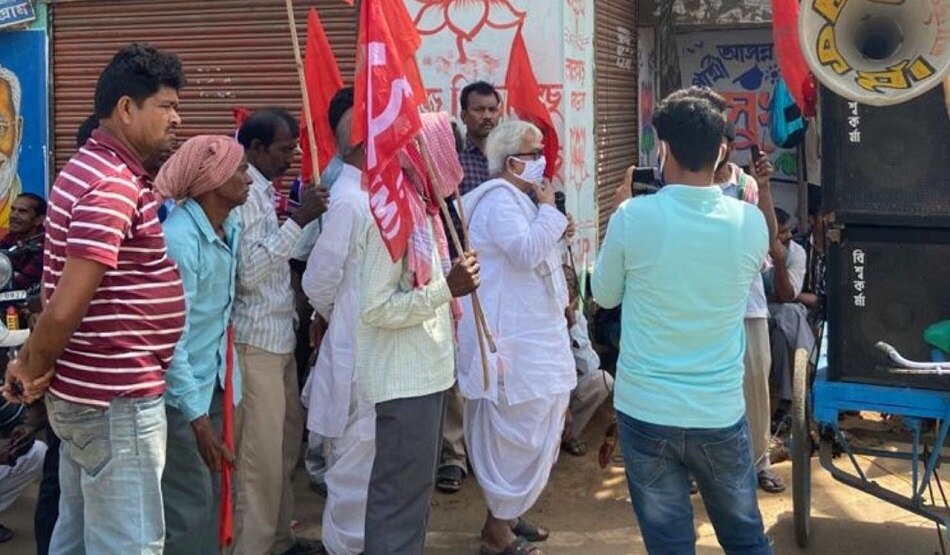 वरिष्ठ नेता के कार्यक्रम में इक्का-दुक्का लोग