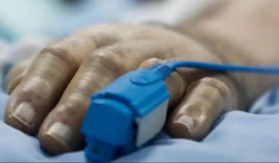 वार्ड बॉय ने की छेड़छाड़