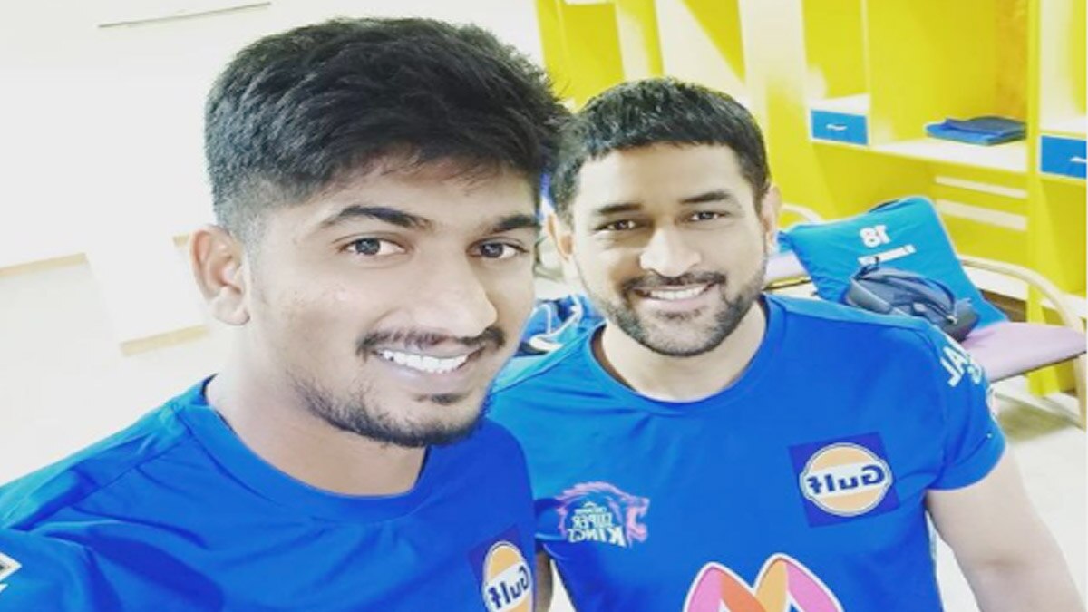 MS Dhoni bowled on Harishankar Reddy bowl