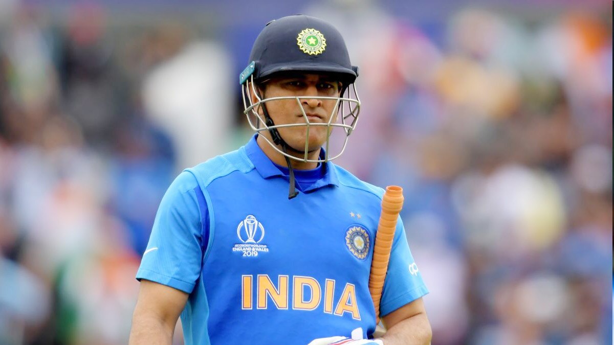 Mahendra Singh Dhoni video goes Viral