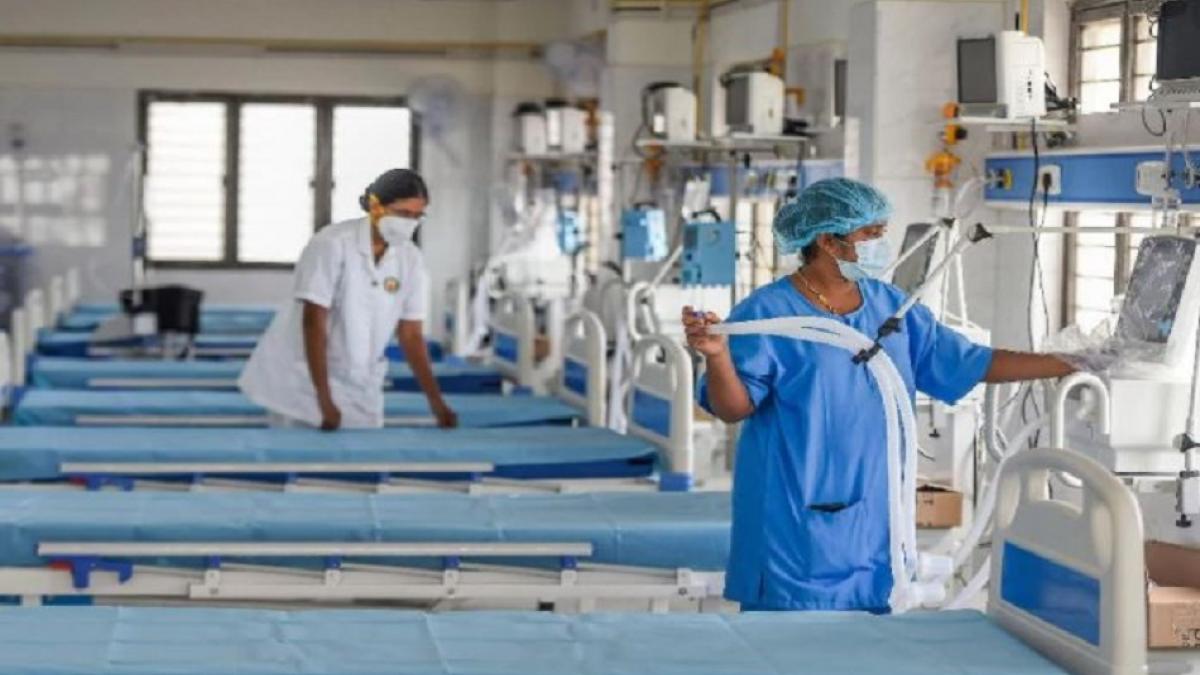 वॉर्ड ब्वॉय ने किया छेड़छाड़