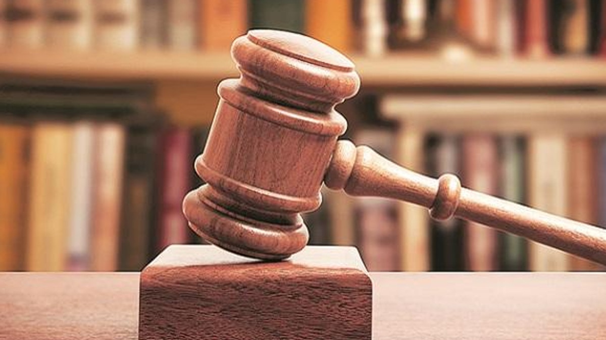 17 साल बाद जब खत्म हुआ केस तो भावुक होकर रोने लगा यूपी का यह पुलिस अधिकारी