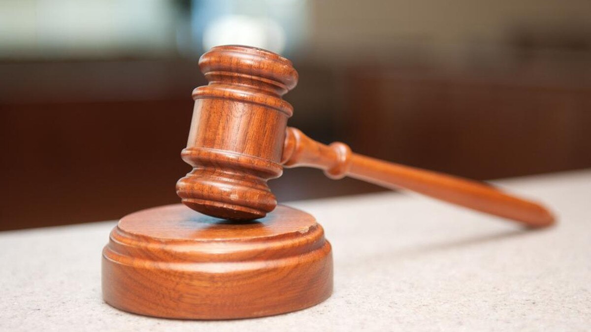 17 साल बाद जब खत्म हुआ केस तो भावुक होकर रोने लगा यूपी का यह पुलिस अधिकारी