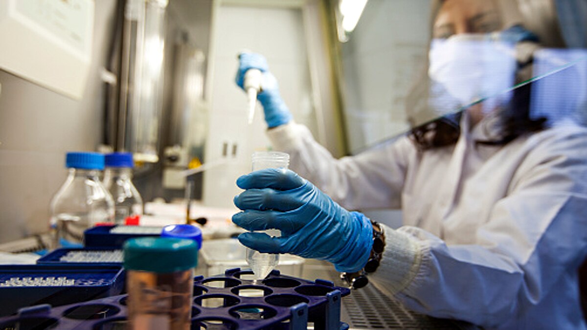 Ebola Lingered in Survivor for 5 years 