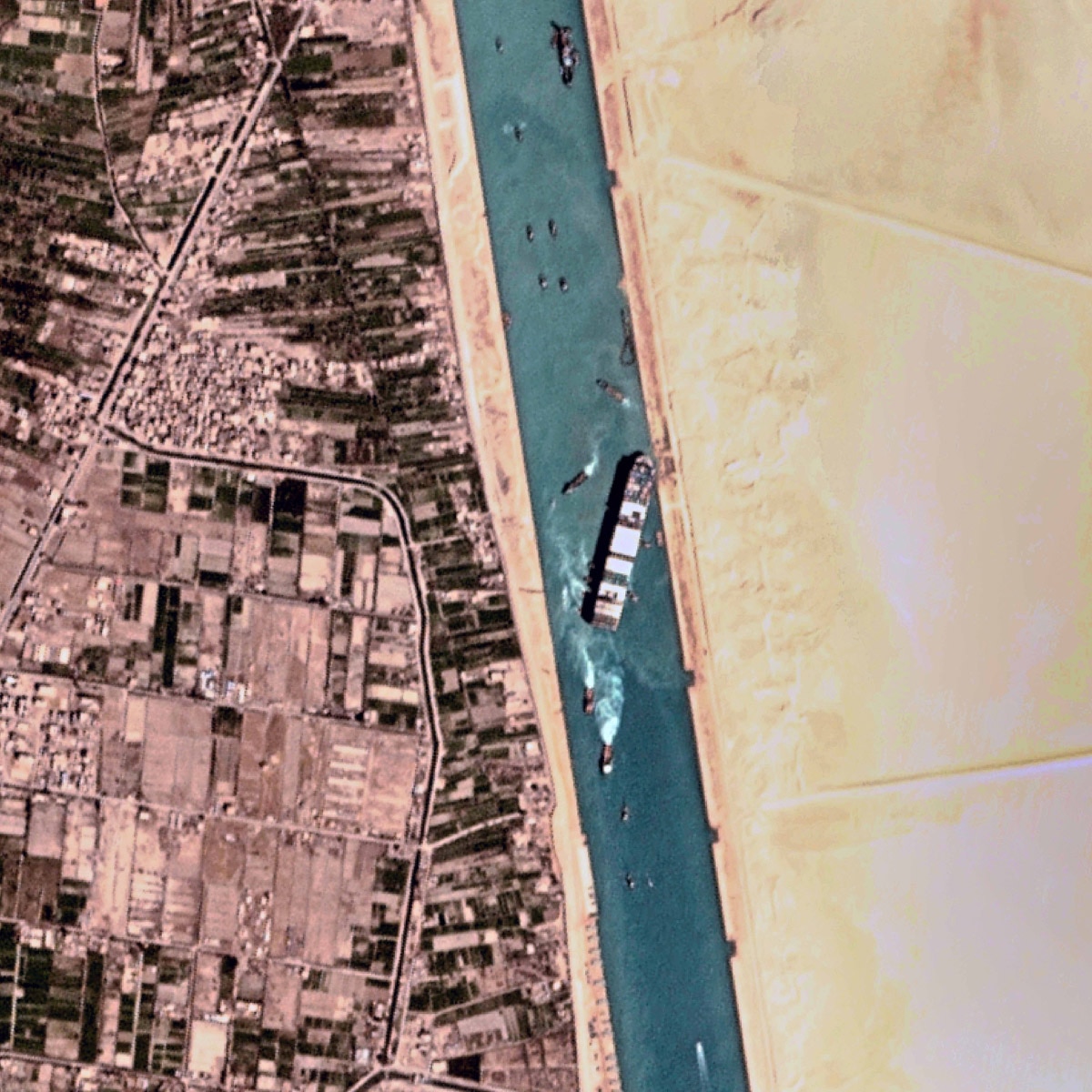 suez canal ship stuck update