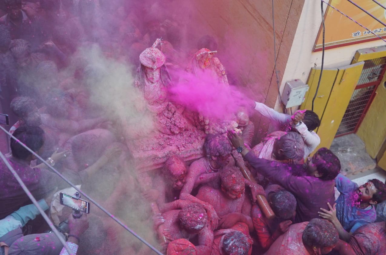 रंगभरी ग्यारस के दिन शुरू हो जाती है काशी की होली 