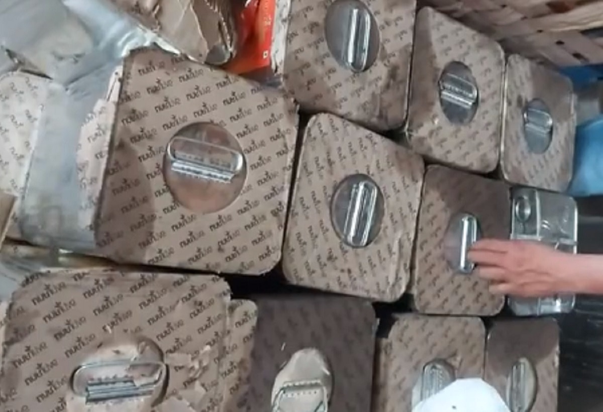 पानी-रिफाइंड और केमिकल से बन रहा पनीर