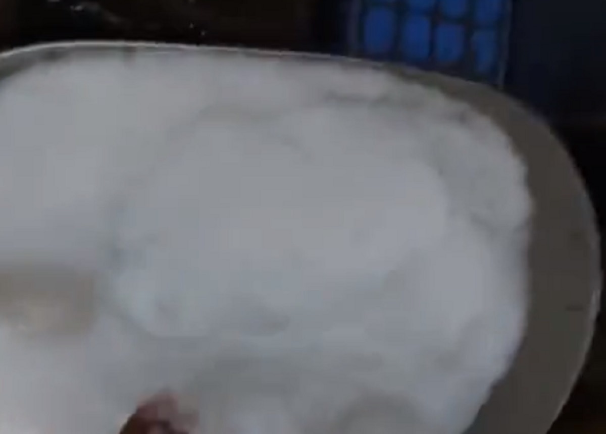 पानी-रिफाइंड और केमिकल से बन रहा पनीर