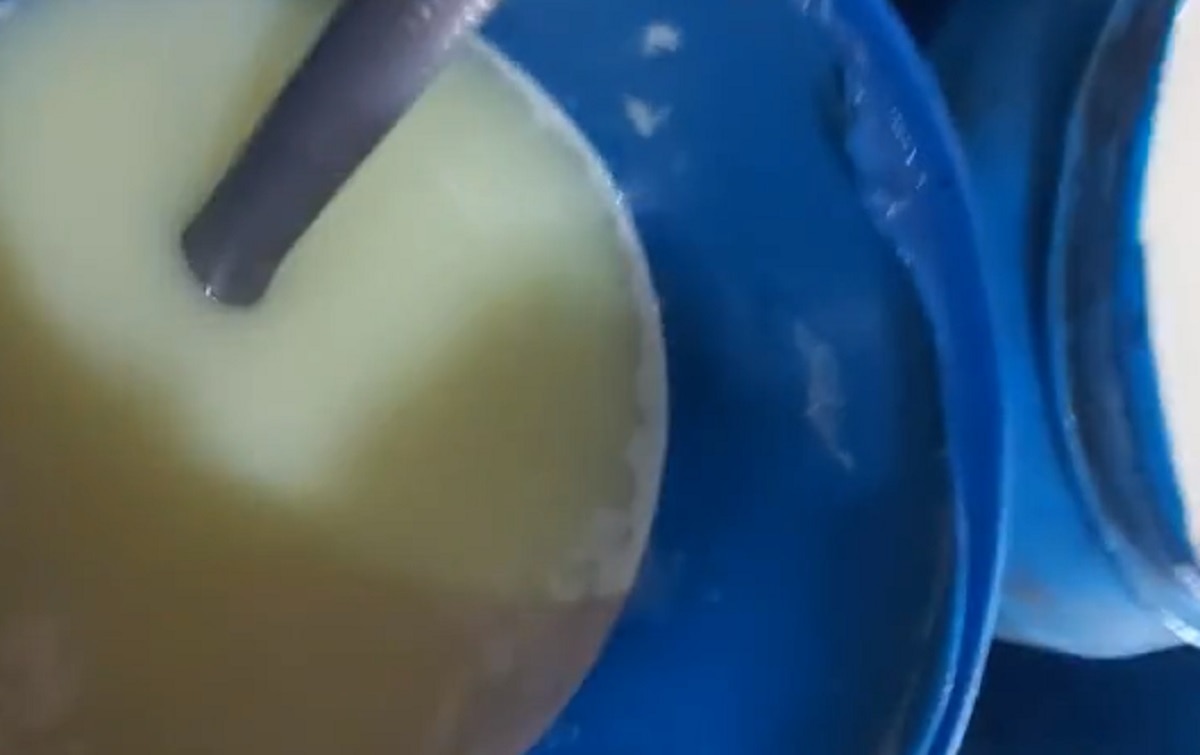 पानी-रिफाइंड और केमिकल से बन रहा पनीर