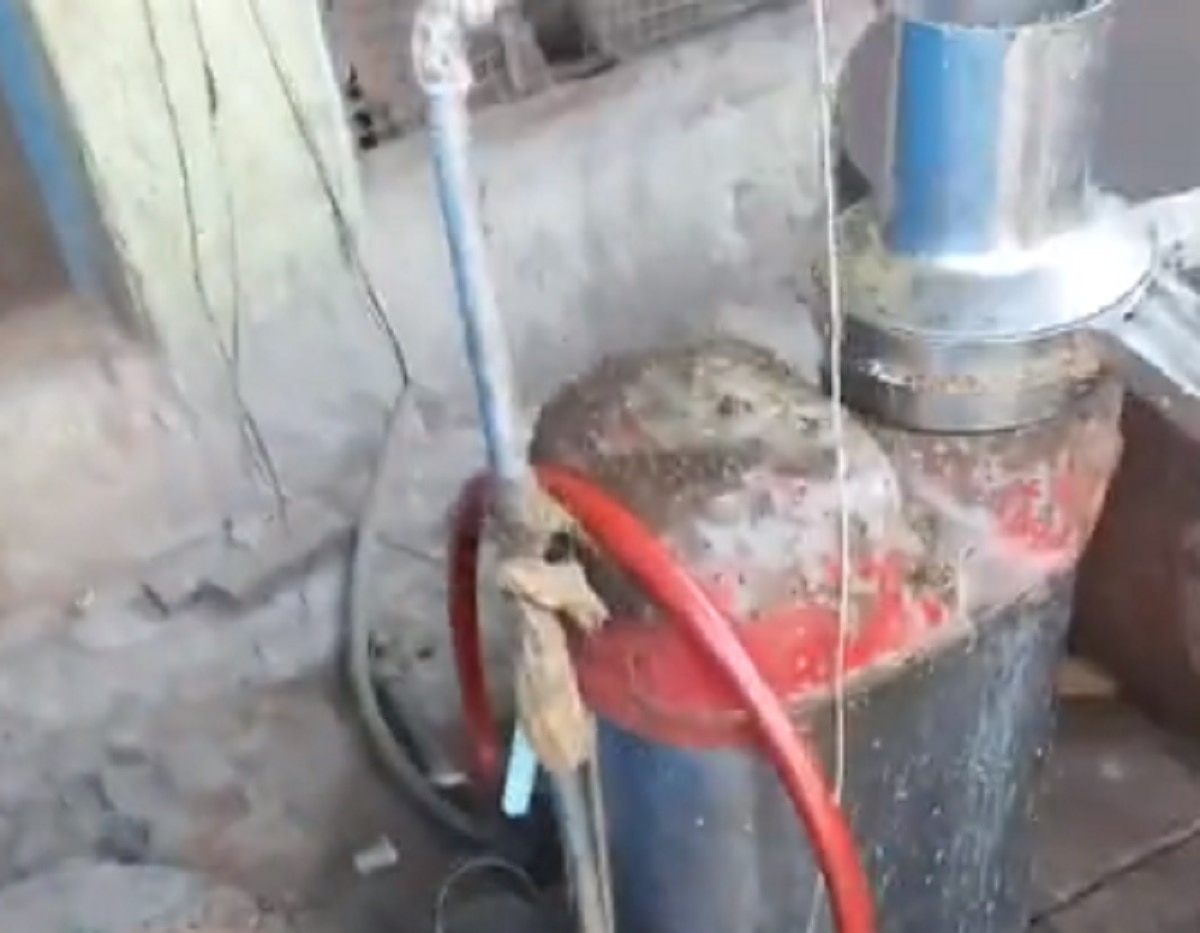 पानी-रिफाइंड और केमिकल से बन रहा पनीर