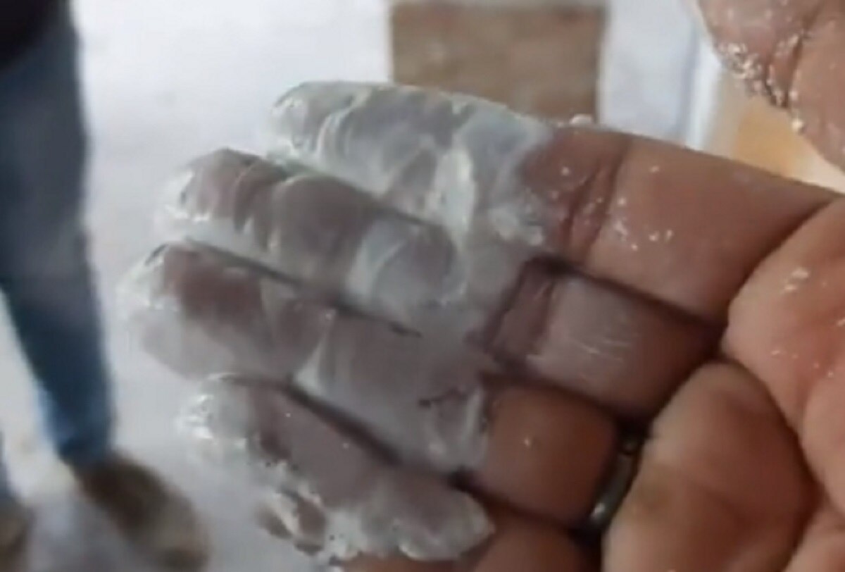 पानी-रिफाइंड और केमिकल से बन रहा पनीर