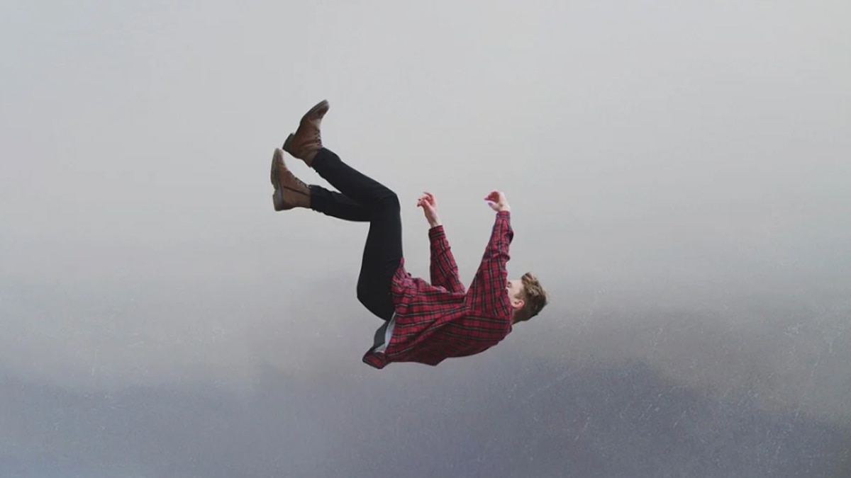 गिरते या चोट लगते देखना