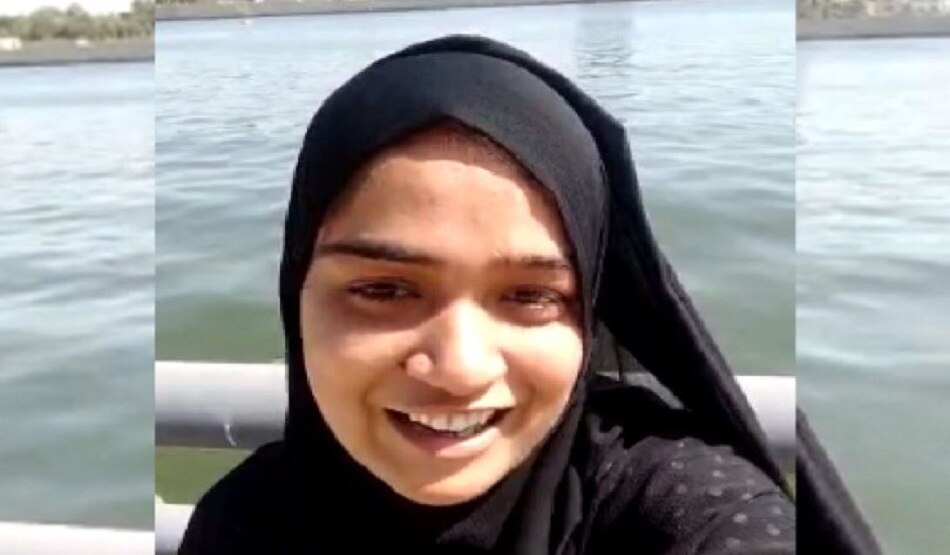 आयशा के पिता ने दामाद के लिए की फांसी की मांग