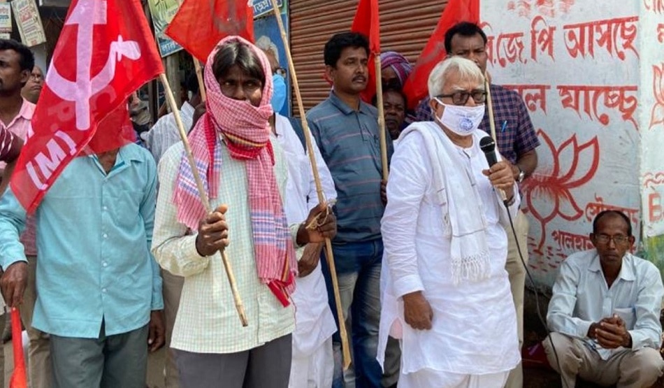 वरिष्ठ नेता के कार्यक्रम में इक्का-दुक्का लोग