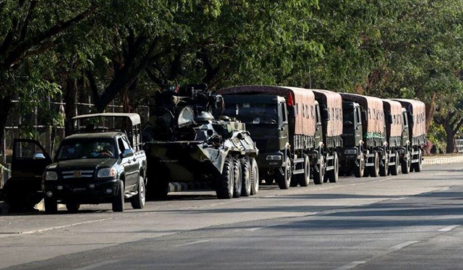 जान बचाने थाइलैंड भागे लोग