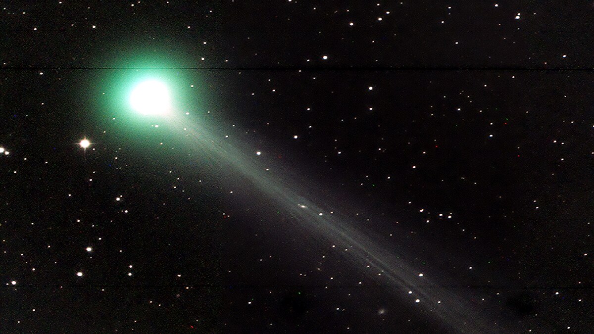 Fireball Meteor in UK-France sonic boom