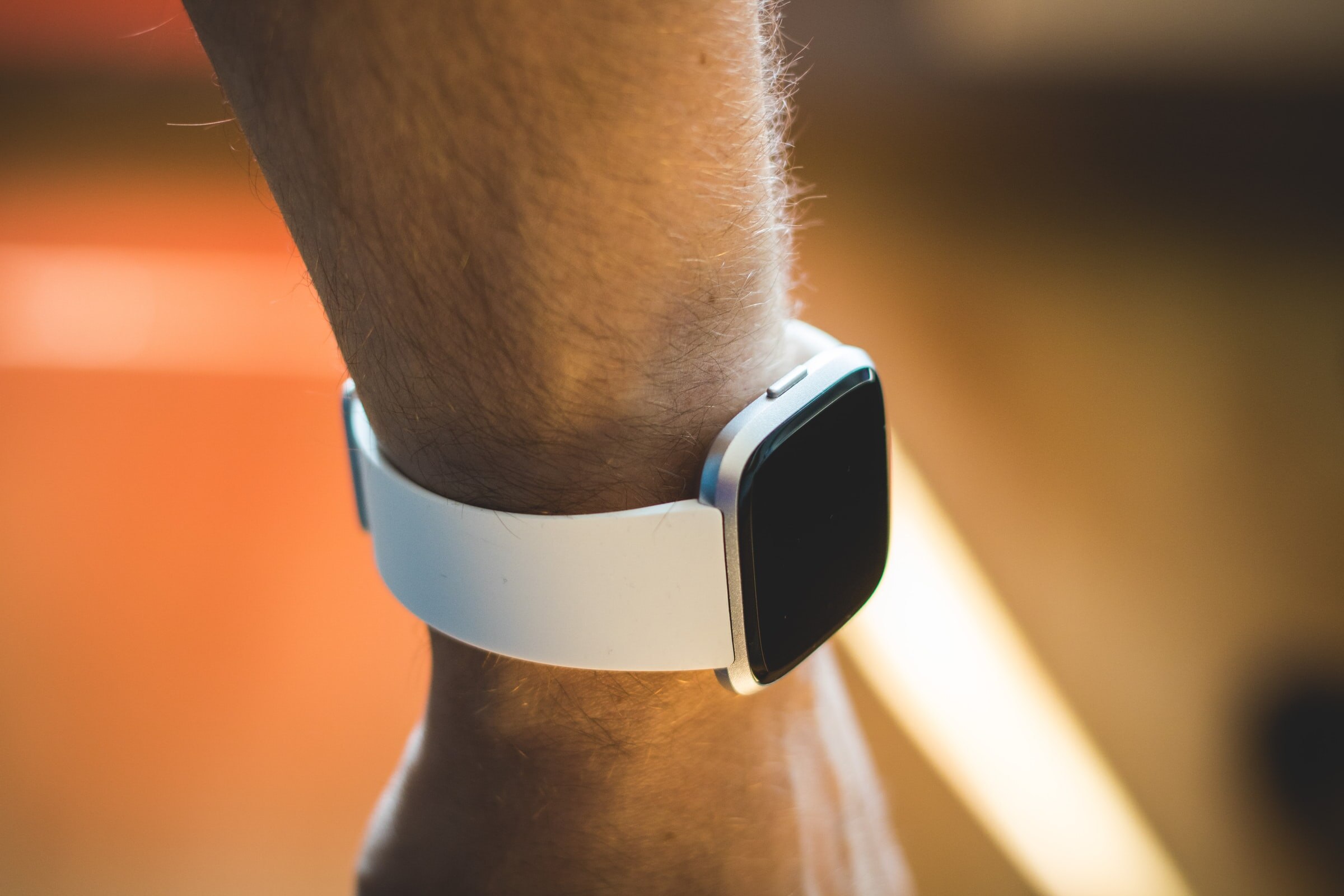 Woman Catches her Boyfriend Cheating after Fitbit Records