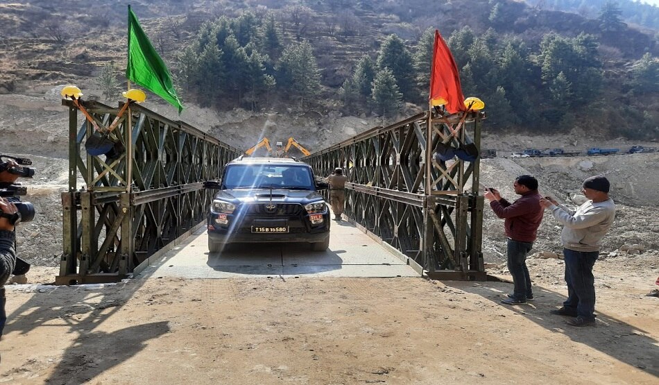  8 दिन में पुल बनकर तैयार