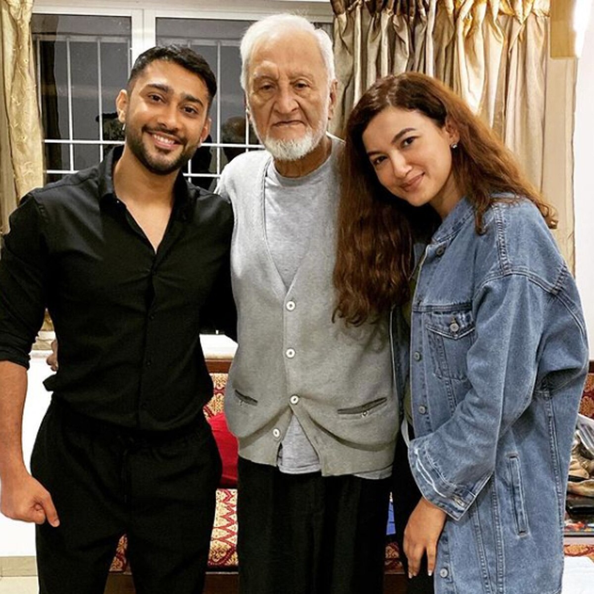 गौहर के पिता को अंतिम विदाई