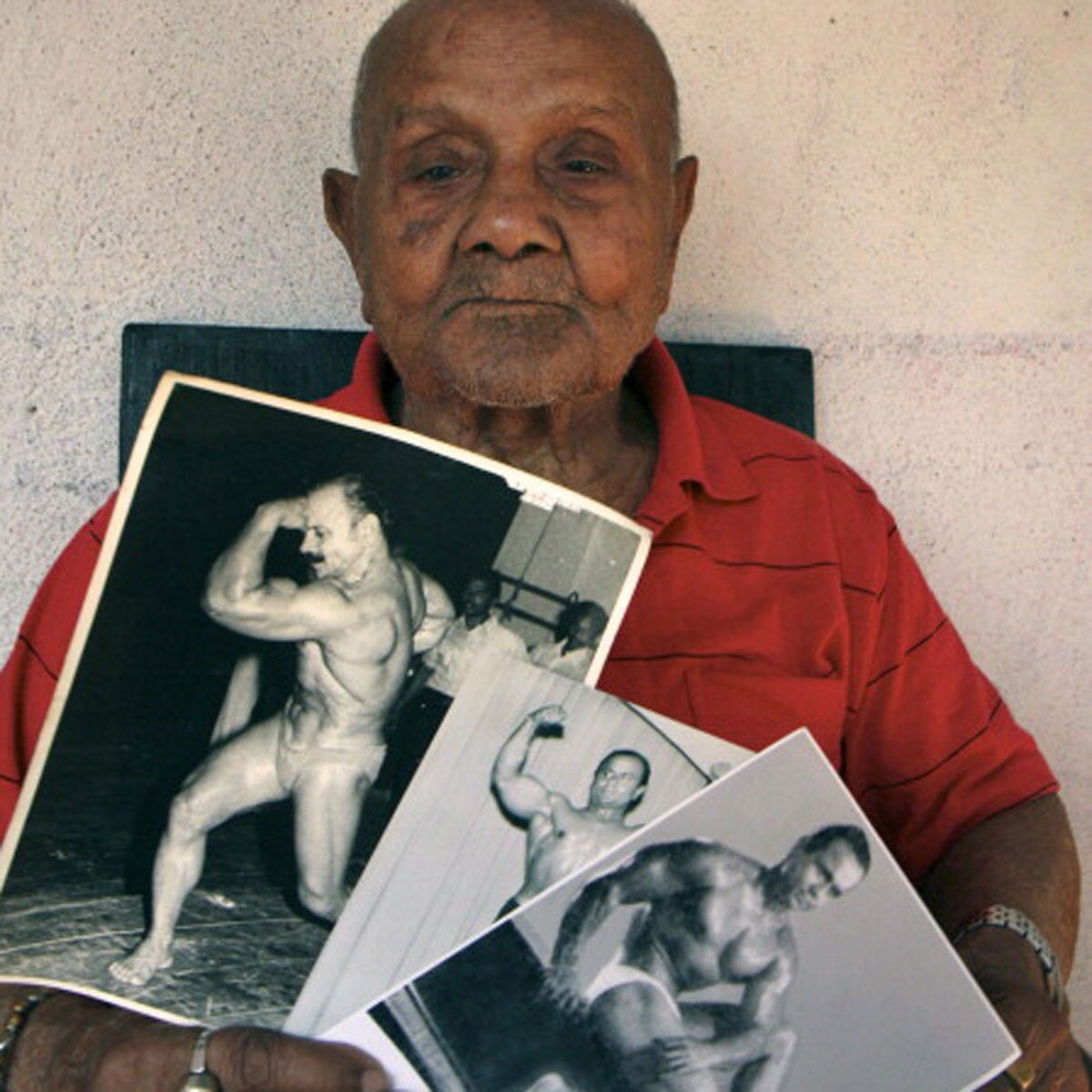 मनोहर आइच