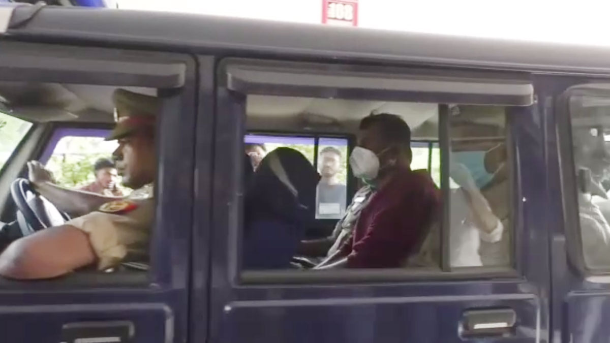 वेटर के साथ अप्राकृतिक यौनाचार की कोशिश में दारोगा गिरफ्तार (फोटो-गजेंद्र त्रिपाठी)