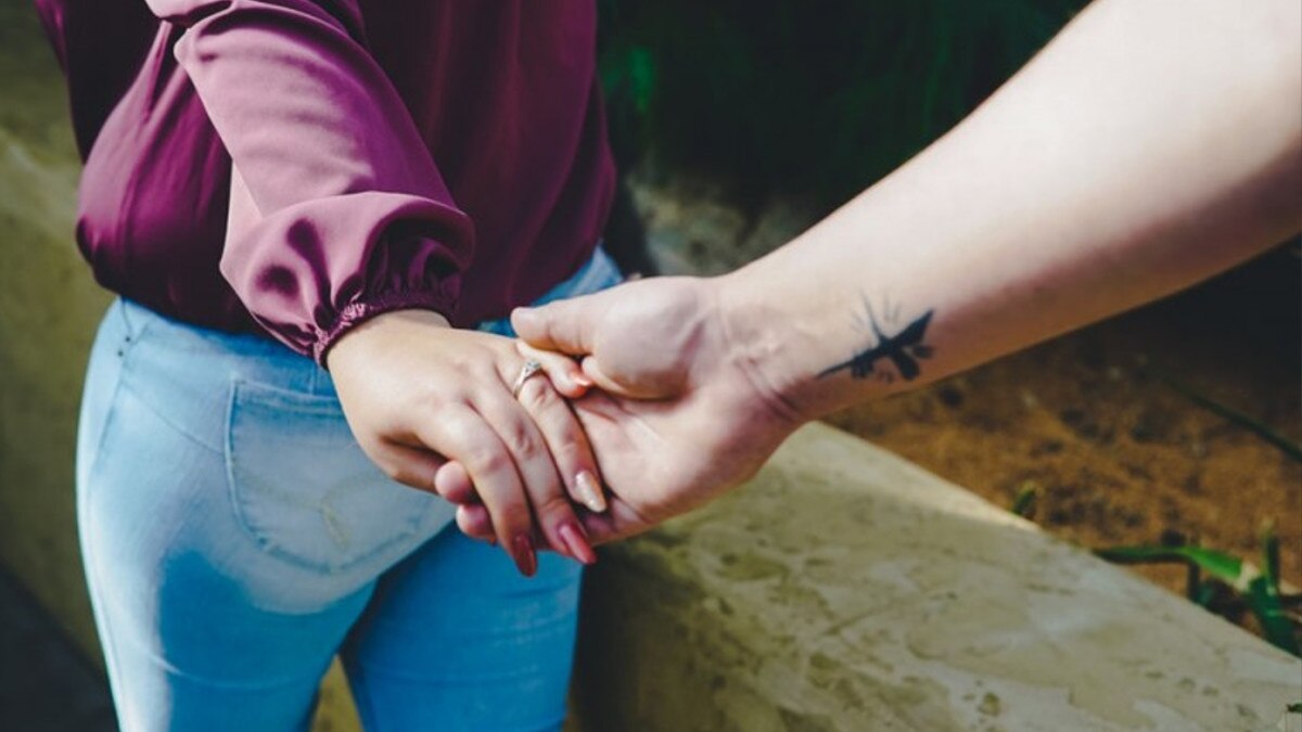 सातवीं के छात्र के साथ फरार हुई 3 बच्चों की मां, गांव में मचा हंगामा 