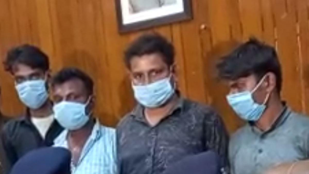 भगवान पार्श्वनाथ की प्राचीन अष्टधातु मूर्ति  बरामद (फोटो- आशीष श्रीवास्तव)