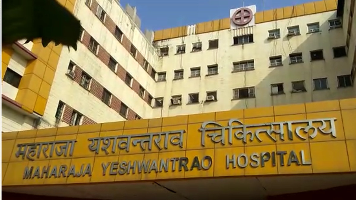 मुर्दा घर में बॉयफ्रेंड का बर्थडे मनाने पहुंची गर्लफ्रेंड, सोशल मीडिया पर मॉर्चुरी रूम के फोटो वायरल 