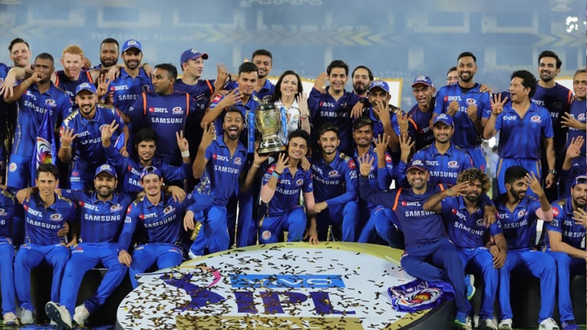 Mumbai Indians unveil their new jersey 