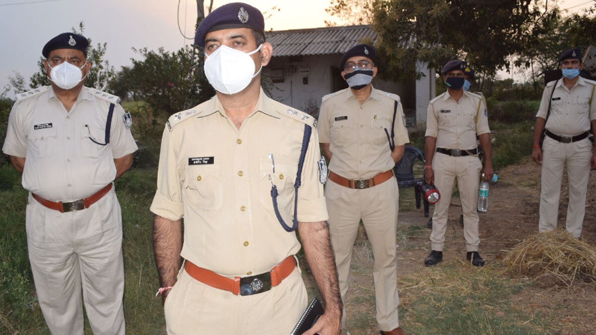  खनिज कारोबारी के फॉर्म हाउस से करोड़ों की चोरी 