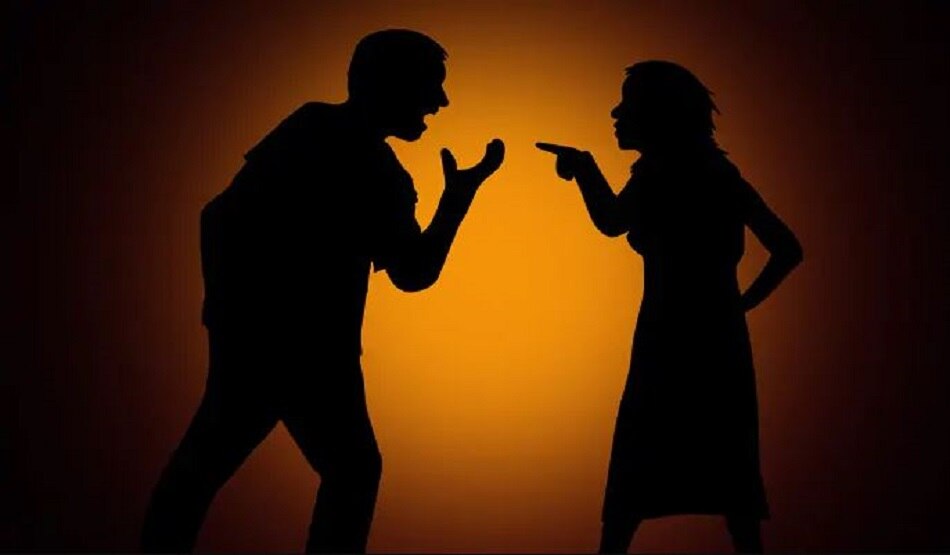 शख्स ने पत्नी को छोड़ा