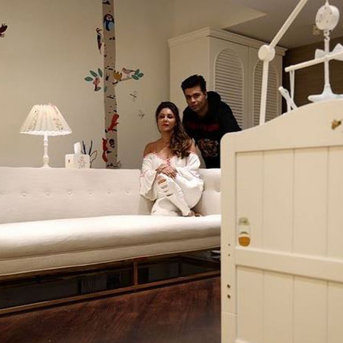 यश और रूही का रूम