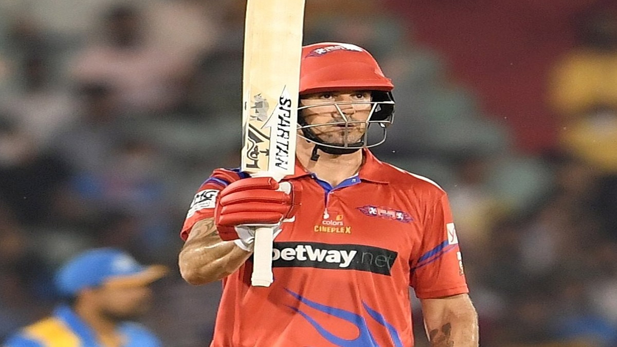 Kevin Pietersen made 75 runs against india legends