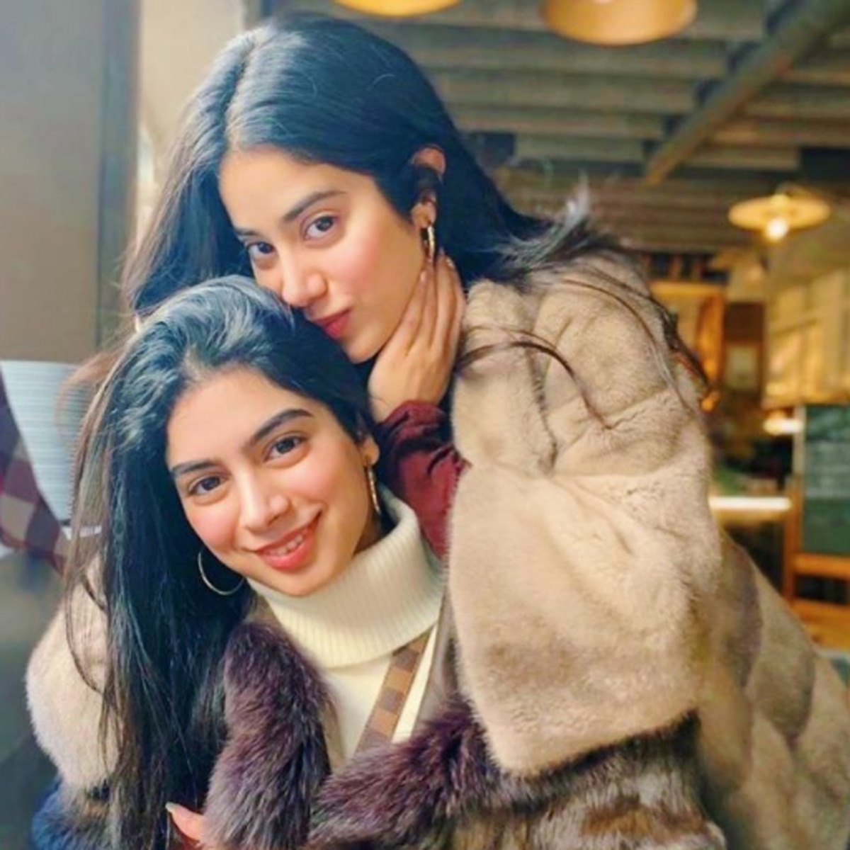 जाह्नवी-खुशी 