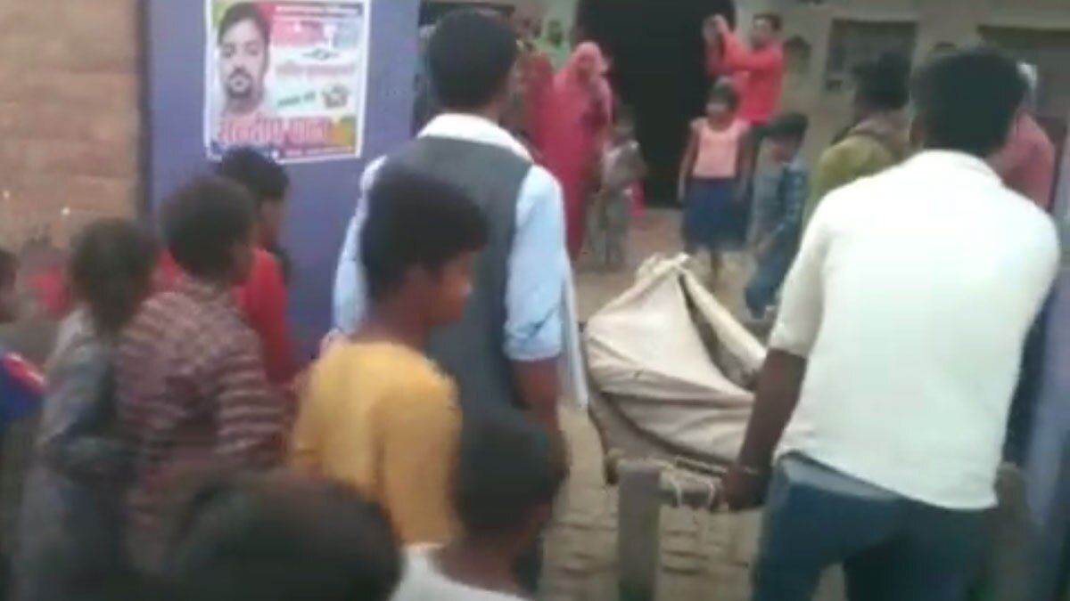  दंपति का शव फांदे पर झूलता मिला (फोटो- रंजय सिंह)