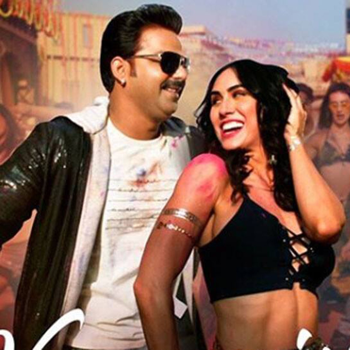 पवन सिंह और लॉरेन गॉटलिब 