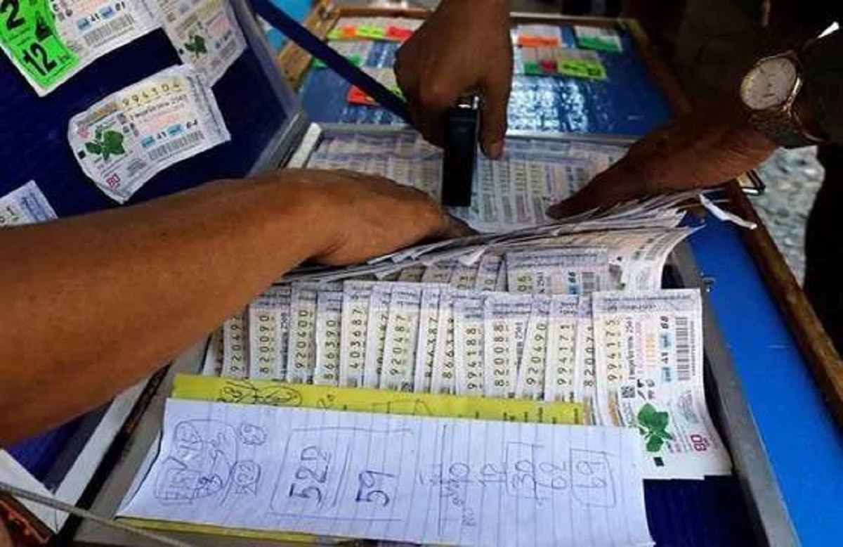 मजदूर की किस्मत चमकी मिल गए 80 लाख रुपये