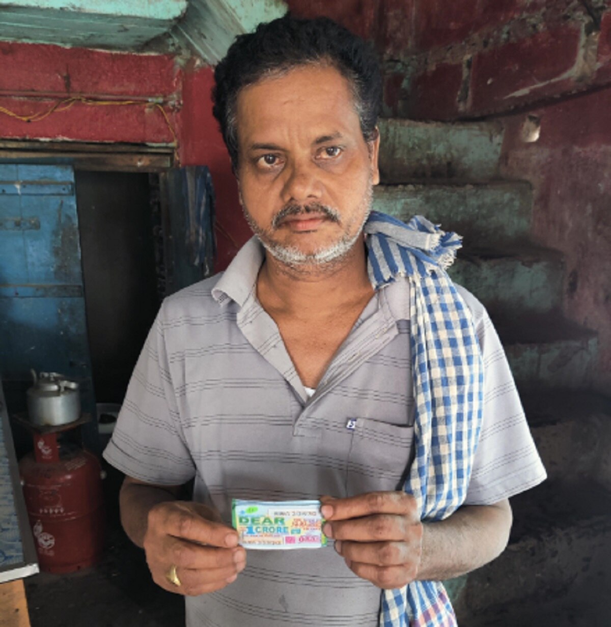 ममता बनर्जी के लिए बर्फ देने वाले दुकानदार की लगी लॉटरी