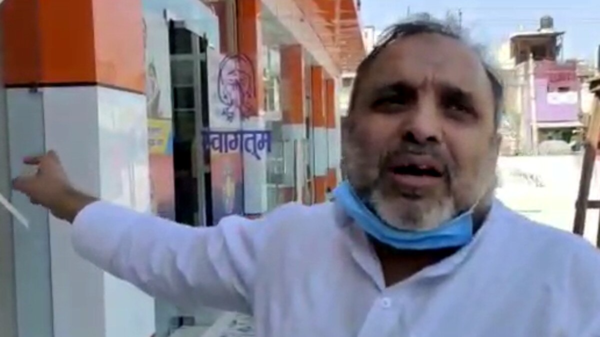 कुर्सी पर बैठे-बैठे ही थानेदार को नजर आती रहेगी हवालात, चारों तरफ शीशे से बना हाइटेक पुल‍िस स्टेशन 