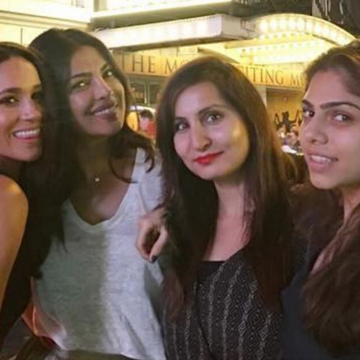 मेगन मार्कल संग प्रियंका चोपड़ा 