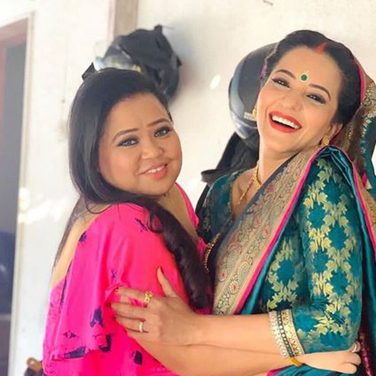 भारती सिंह संग मोनालिसा