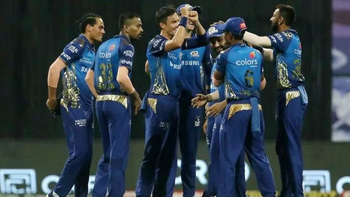 Mumbai Indians unveil their new jersey