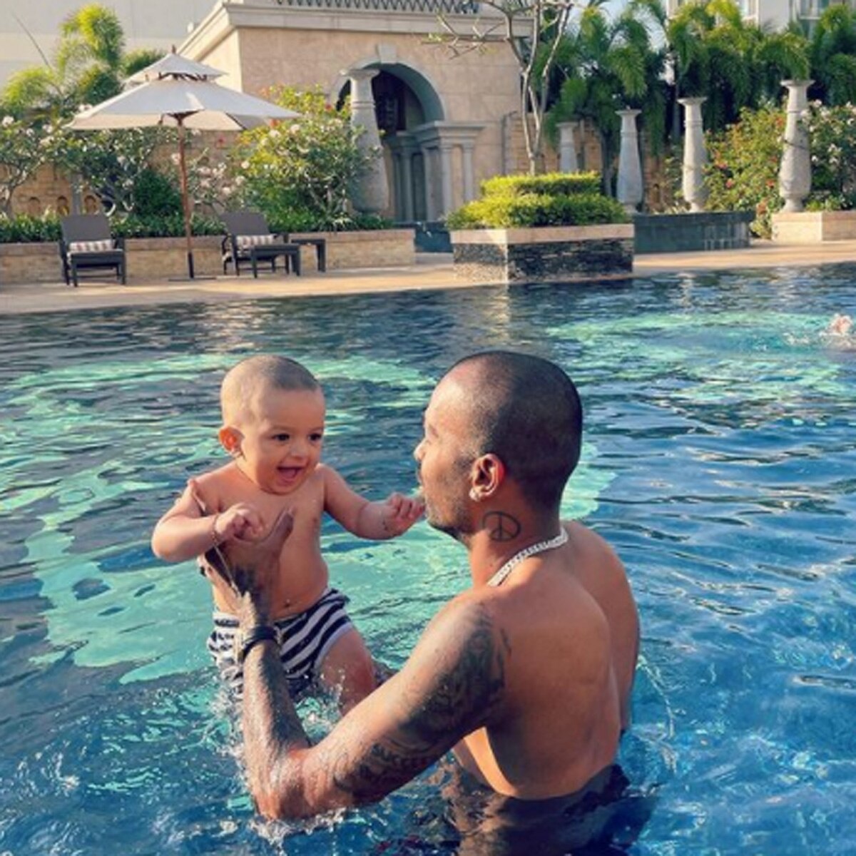 हार्द‍िक पंड्या-बेटा अगस्त्य 