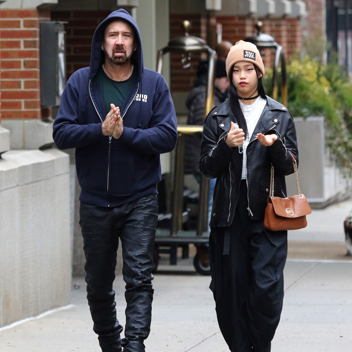 हॉलीवुड एक्टर निकोलस केज और रीको शिबाटा 