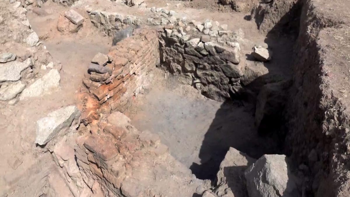 जूनाखेड़ा खुदाई में मिले थे 10 वीं सदी के घर, माता सरस्वती की प्रतिमाओं के साथ ही नरकंकाल भी म‍िले 