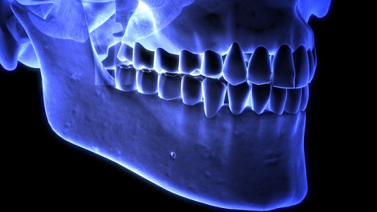 30 साल बाद महिला ने खोला मुंह, खून भरी नसों से भरा हुआ था चेहरा